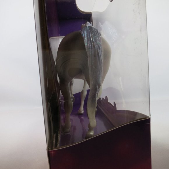 Breyer Sarafina Magical Unicorn w/ Glitter Classic Model Horse Figure 97267 NEW - Picture 5 of 7